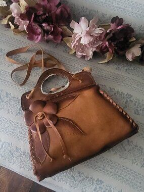 🎁 FREE WITH PURCHASE - NOT FOR SALE (see description) Leather Shoulder Bag